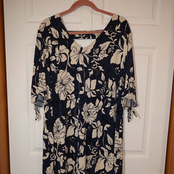 Kate & Mallory Dress Open-Back with Strap/Pull-Over 4% spandex-2X - Picture 1 of 9